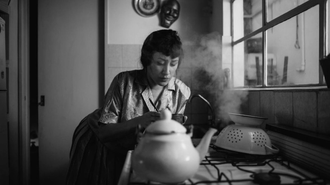 Photo: Natalia Olivera / Pexels A woman in her fifties at home